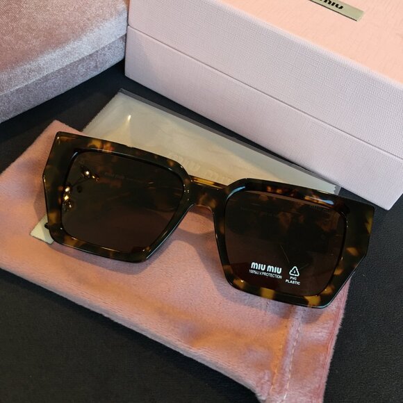 Miu Miu Square Sunglasses - Picture 6 of 8